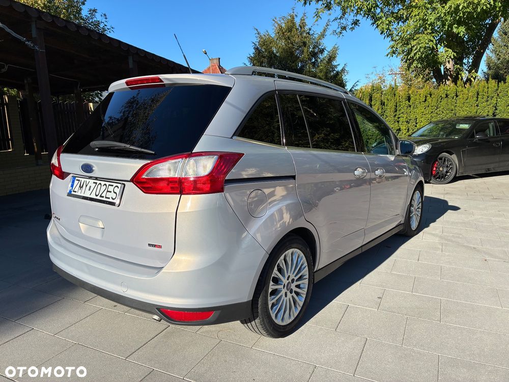Ford Grand C-MAX - 13