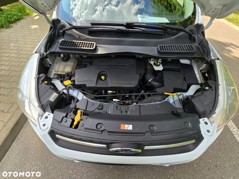 Ford Kuga 2.0 TDCi 2x4 Titanium - 25