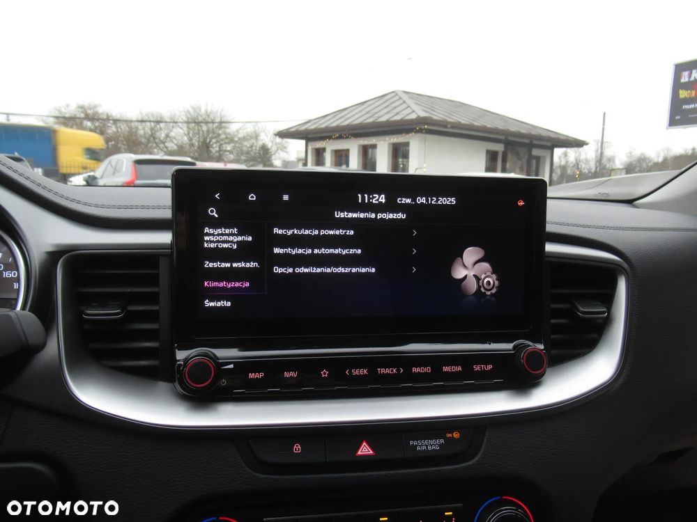 Kia Ceed 1.5 T-GDI M DCT - 30