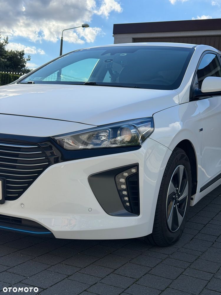 Hyundai IONIQ hybrid Premium - 4