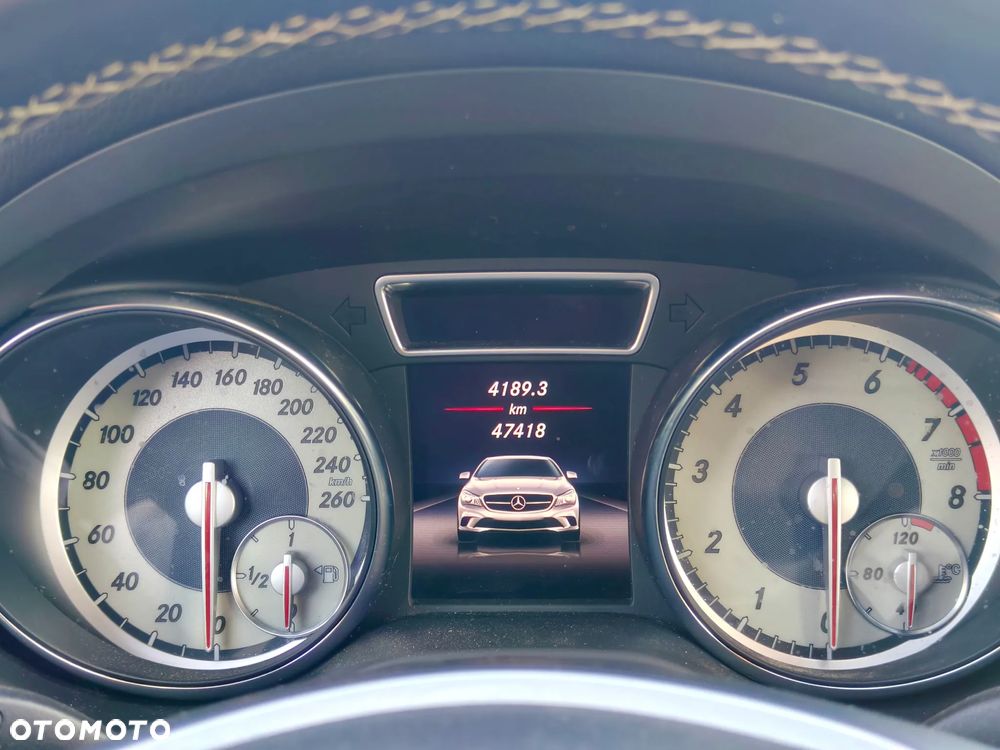 Mercedes-Benz CLA 250 7G-DCT - 11