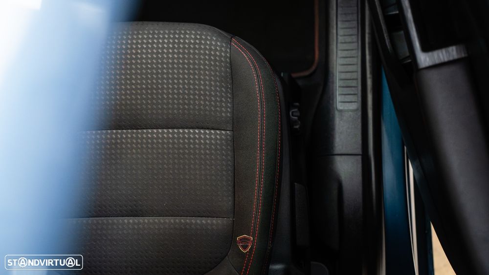 Ford Kuga 1.5 EcoBoost ST-LINE - 43