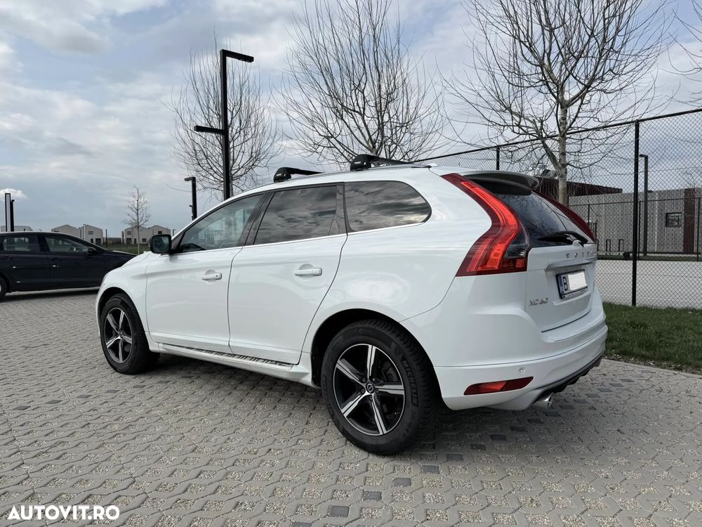 Volvo XC 60 D5 AWD Geartronic Momentum - 8
