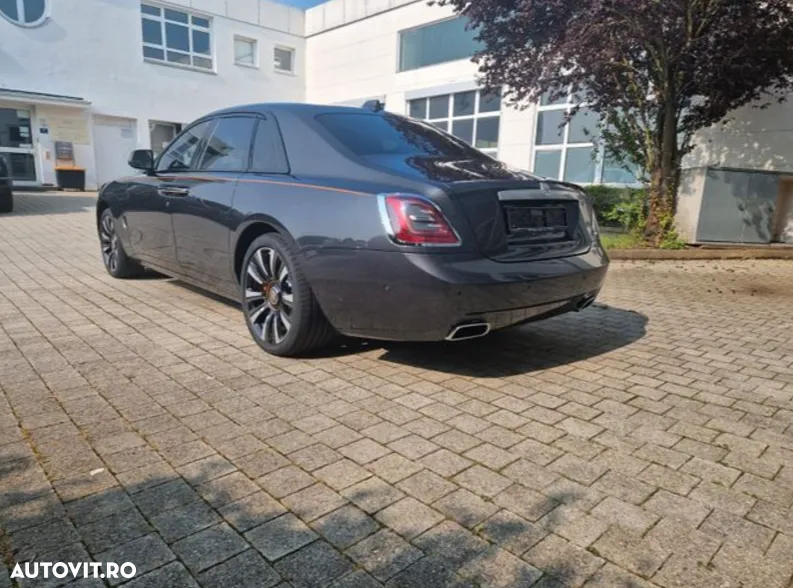 Rolls-Royce Ghost - 2