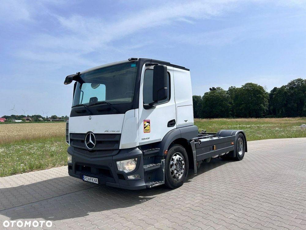Mercedes-Benz ACTROS - 1