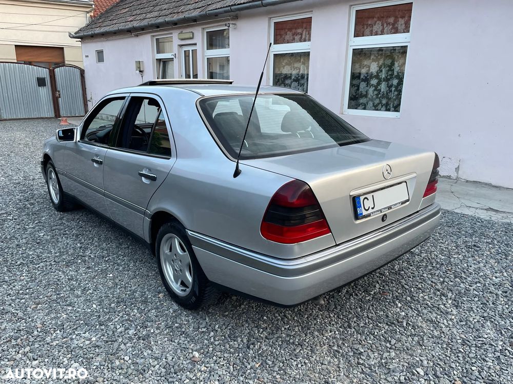 Mercedes-Benz C - 4
