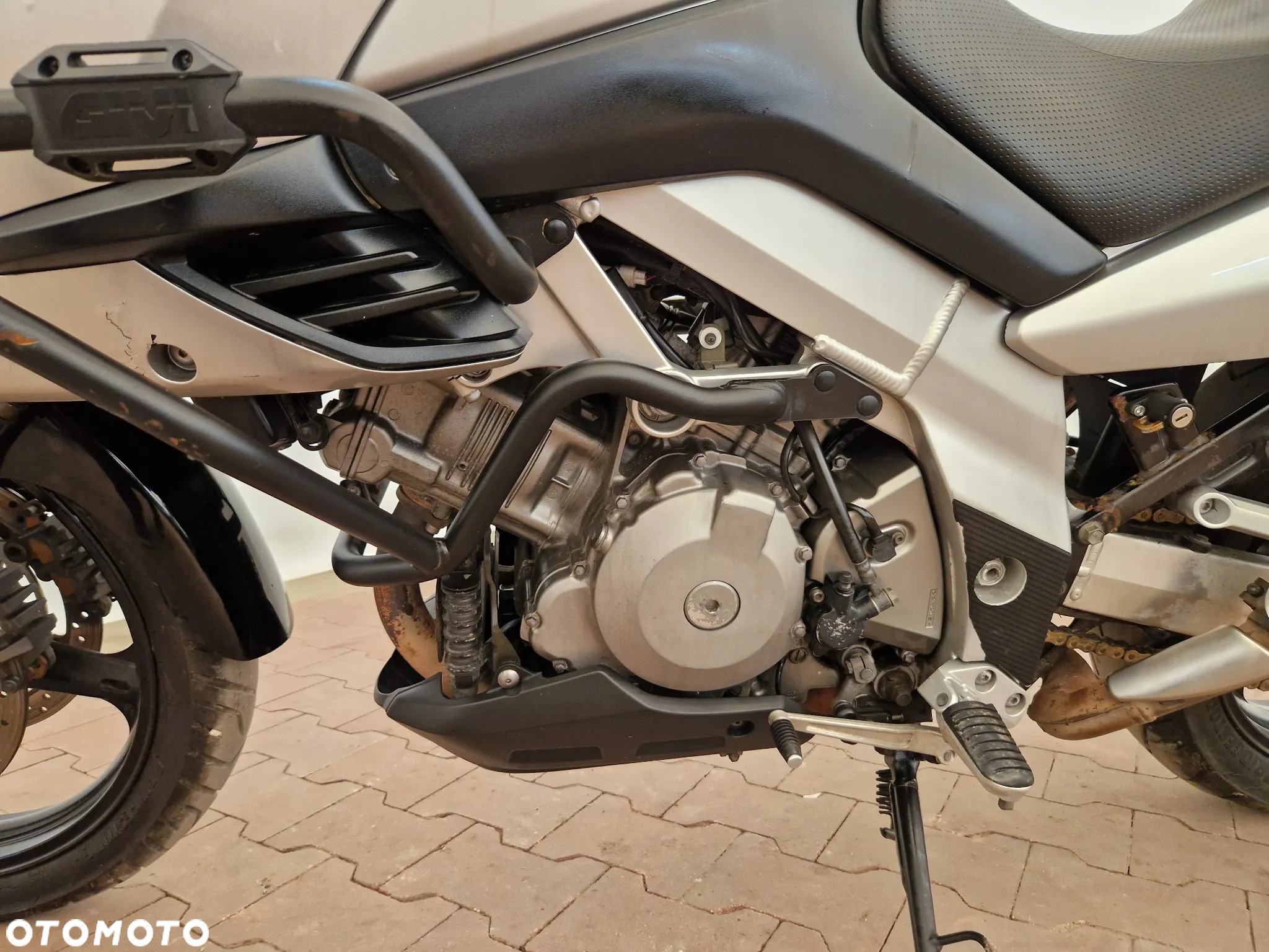 Suzuki DL - 33