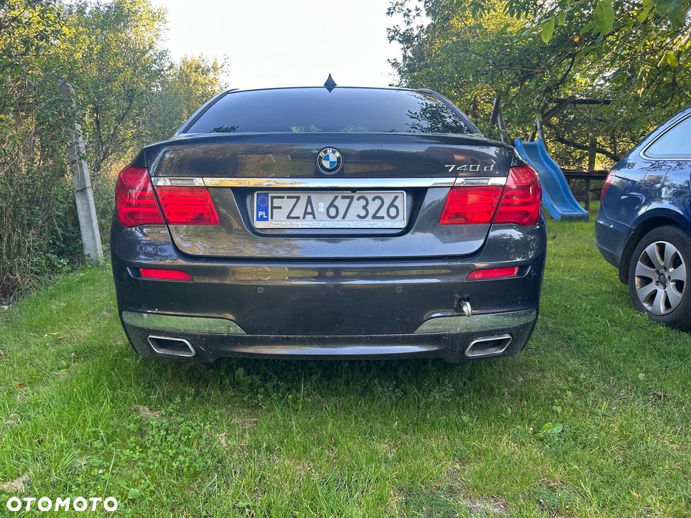 BMW Seria 7 740d - 2