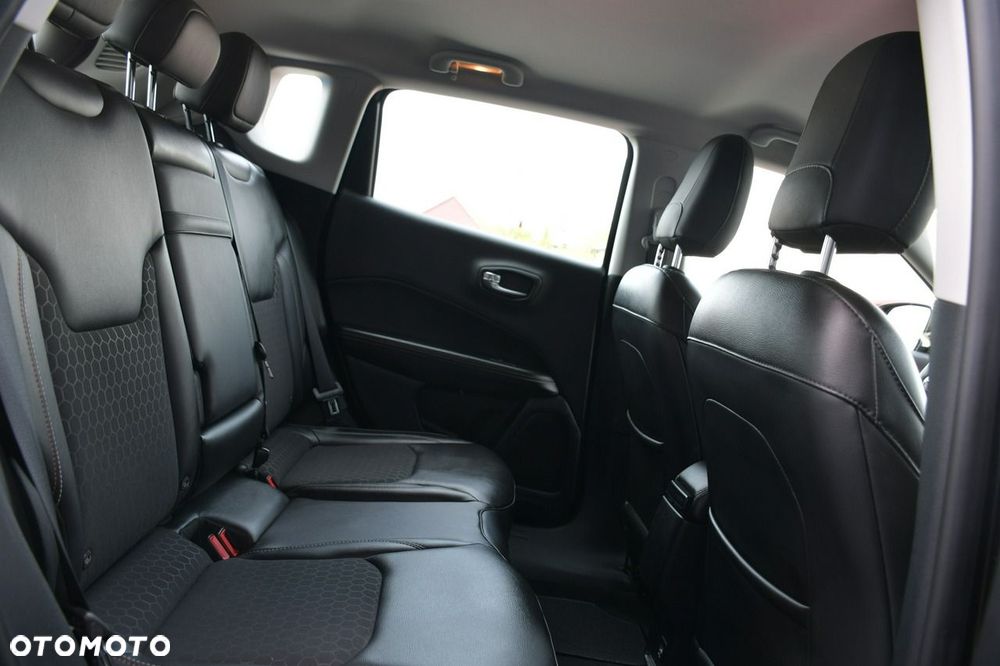 Jeep Compass - 19