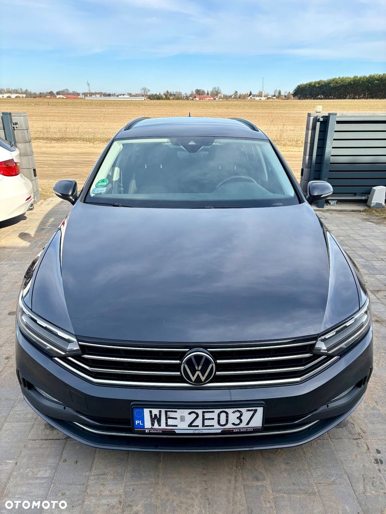 Volkswagen Passat - 10