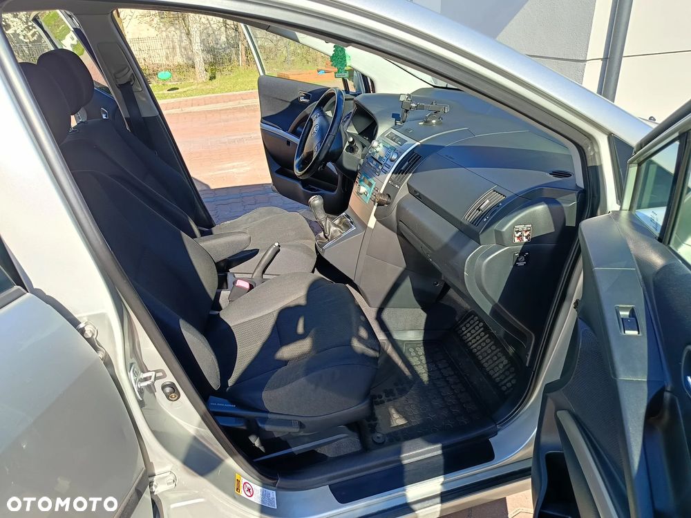 Toyota Corolla Verso 1.8 Prestige 7os - 9