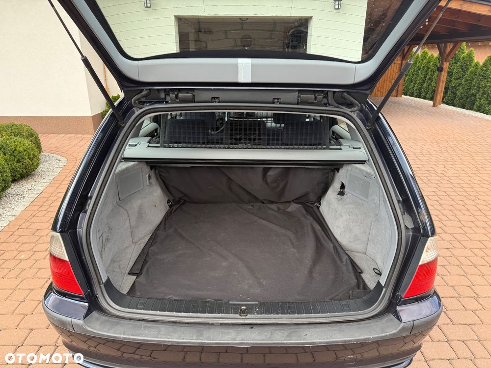 BMW Seria 3 318i - 10