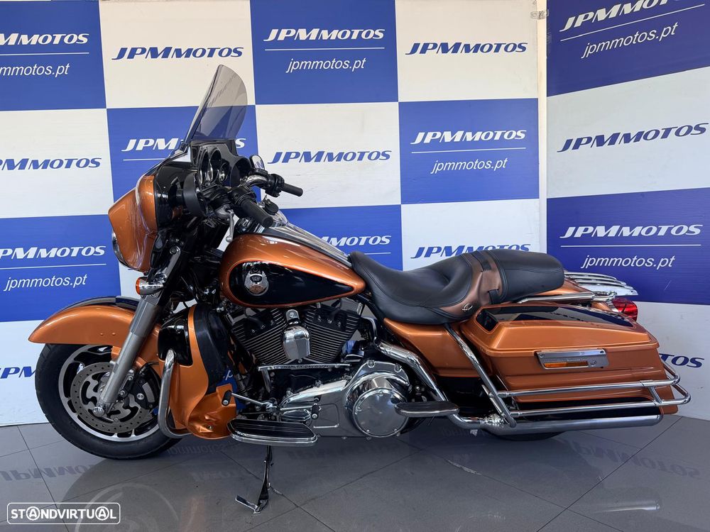 Harley-Davidson Street Glide - 2