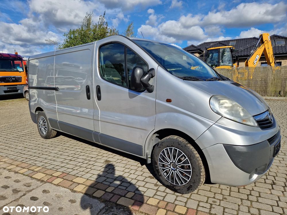 Opel Vivaro - 8
