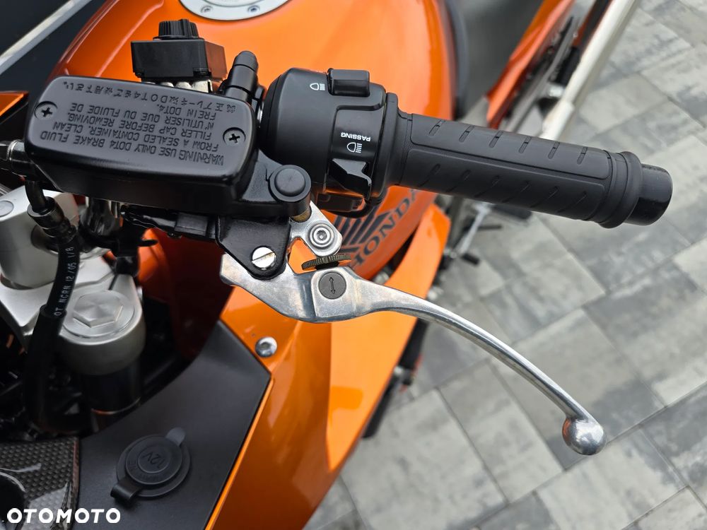 Honda CBF - 22