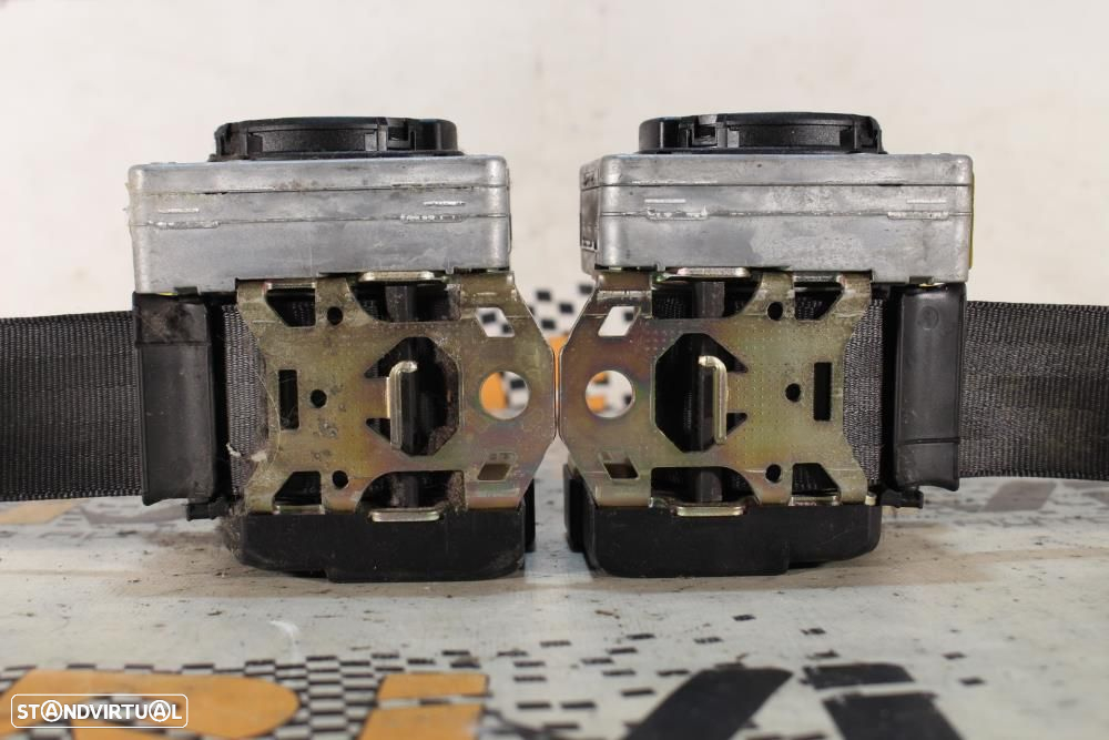 Cintos Frontais Seat Leon (1M1)  1M0857706a / 1M0857705a / Da Frente - 5