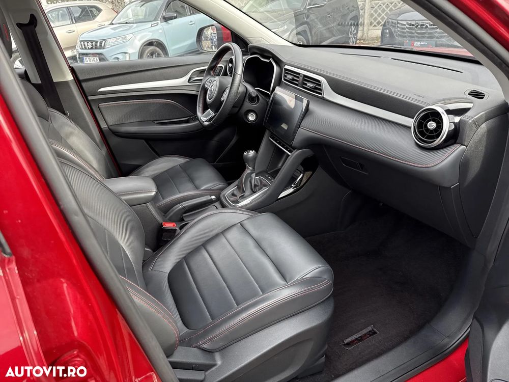 MG ZS 1.5 GSL 5MT Exclusive - 12