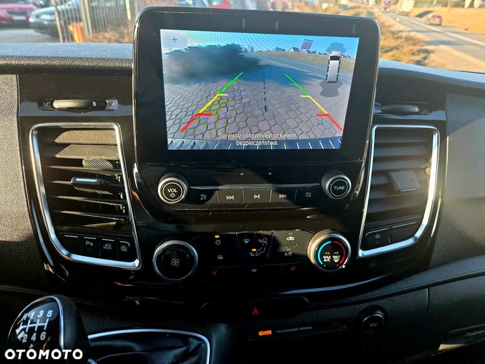 Ford TRANSIT CUSTOM - 4