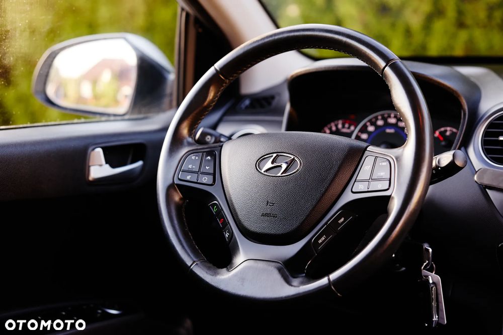 Hyundai i10 1.2 Fifa World Cup Edition - 27