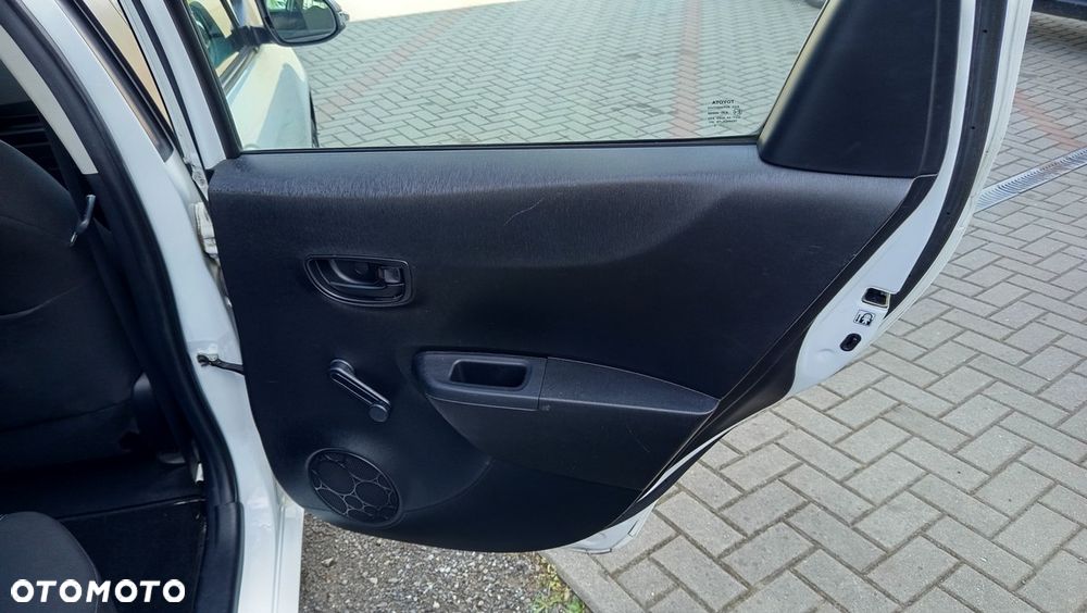 Toyota Yaris 1.0 VVT-i Life - 14