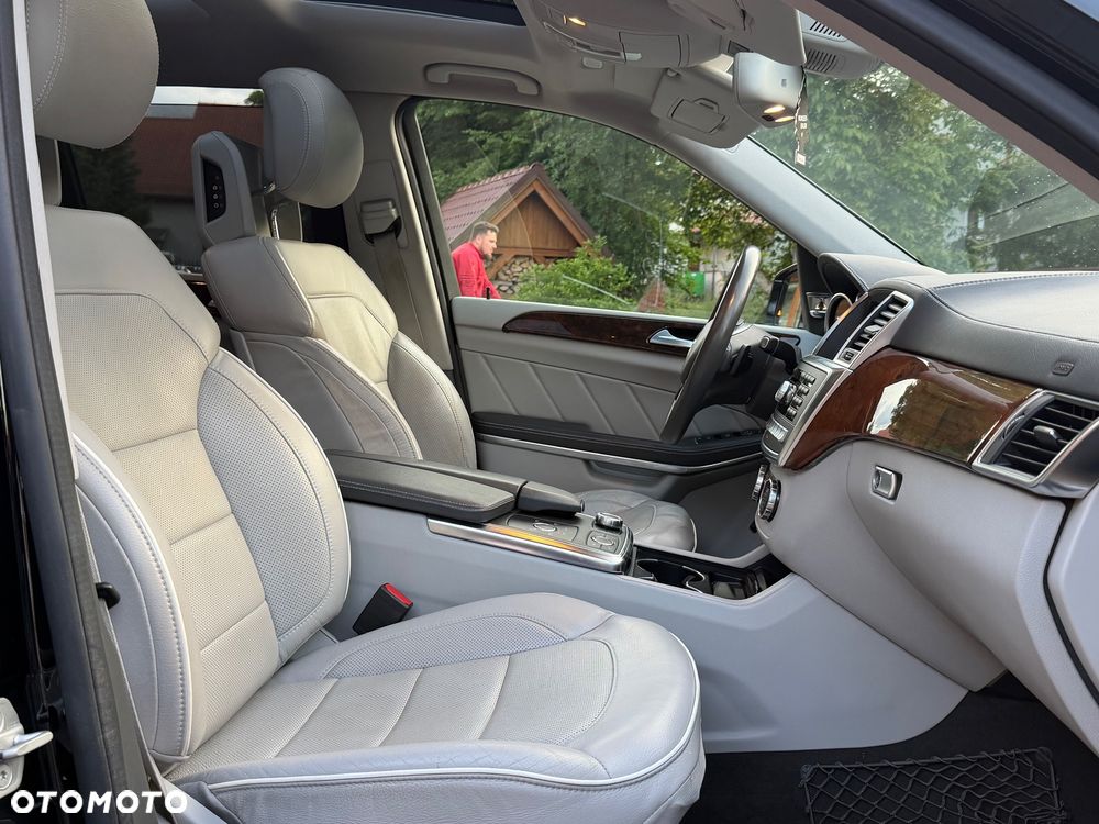 Mercedes-Benz GL 500 4Matic (BlueEFFICIENCY) 7G-TRONIC - 25