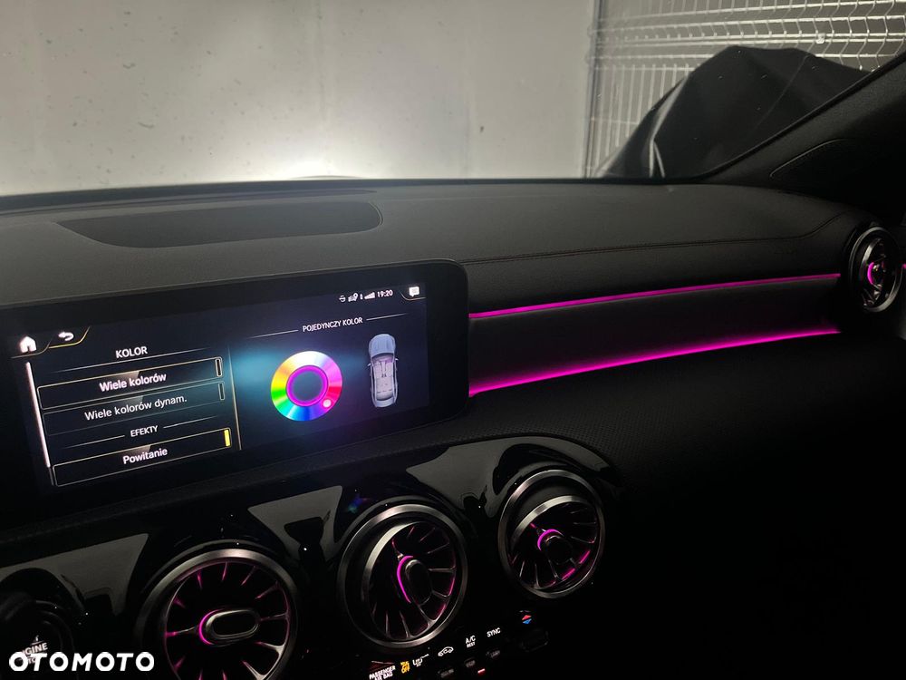 Mercedes-Benz CLA 200 AMG Line 7G-DCT - 12