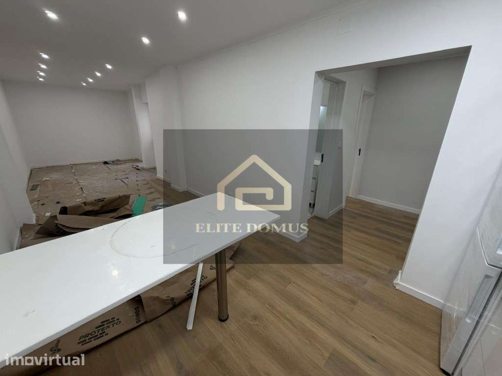 T2+1 com Logradouro - Totalmente Remodelado - Falagueira, Venda Nova! - Grande imagem: 3/19