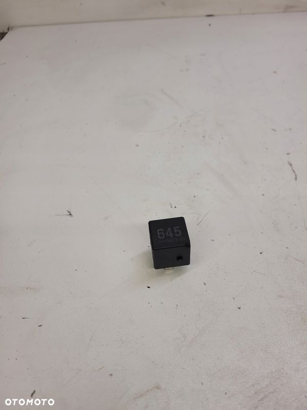 PRZEKAŹNIK ŚWIEC ŻAROWYCH AUDI VW SEAT 4H0951253A - 1