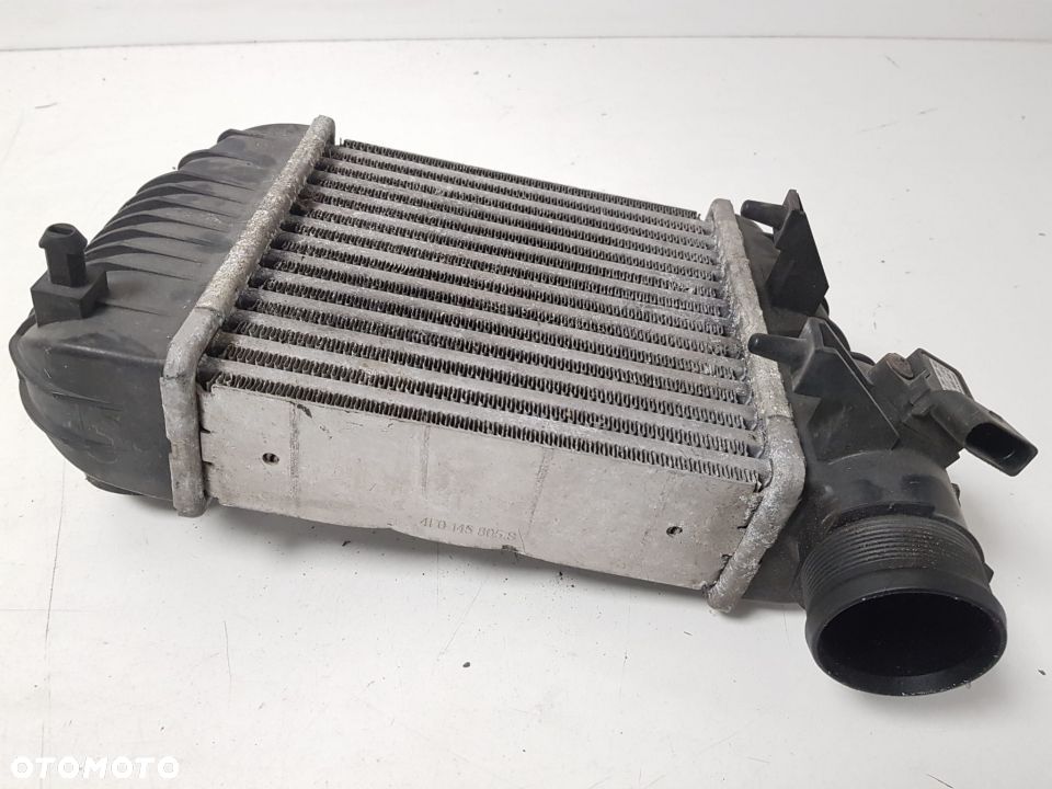 CHŁODNICA INTERCOOLER Z CZUJNIKIEM CIŚNIENIA 038906051C AUDI A6 C6 2.0 TDI 2.0 TFSI 4F0145805S 2004- - 8