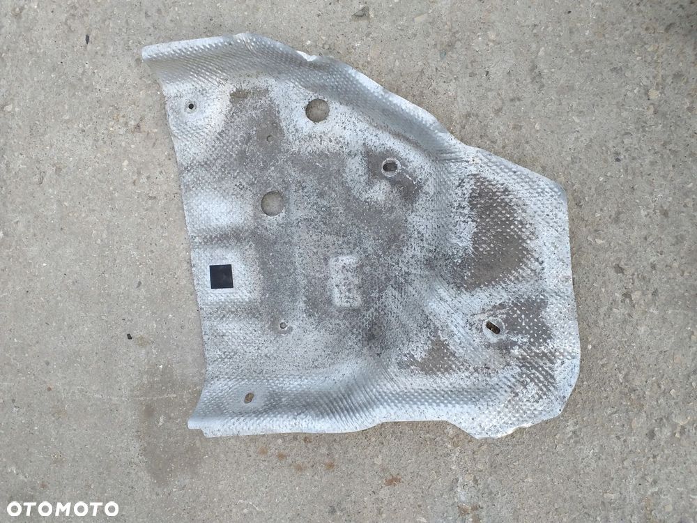 Toyota Prius IV osłona termiczna zbiornika bak paliwa - 2