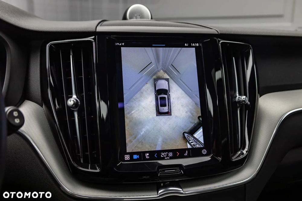 Volvo XC 60 T8 Plug-In Hybrid AWD R-Design - 21