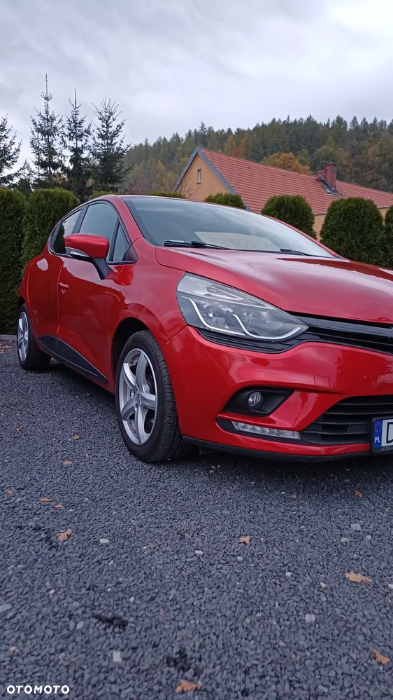 Renault Clio 2017 photo 2