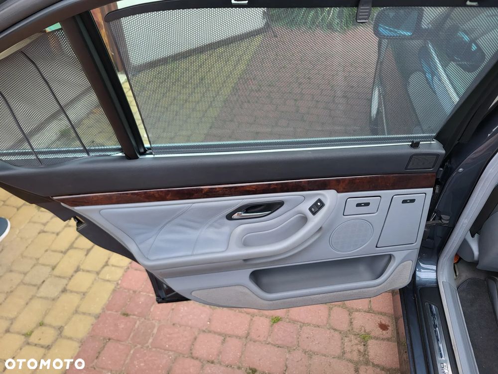 BMW Seria 7 740iL - 23