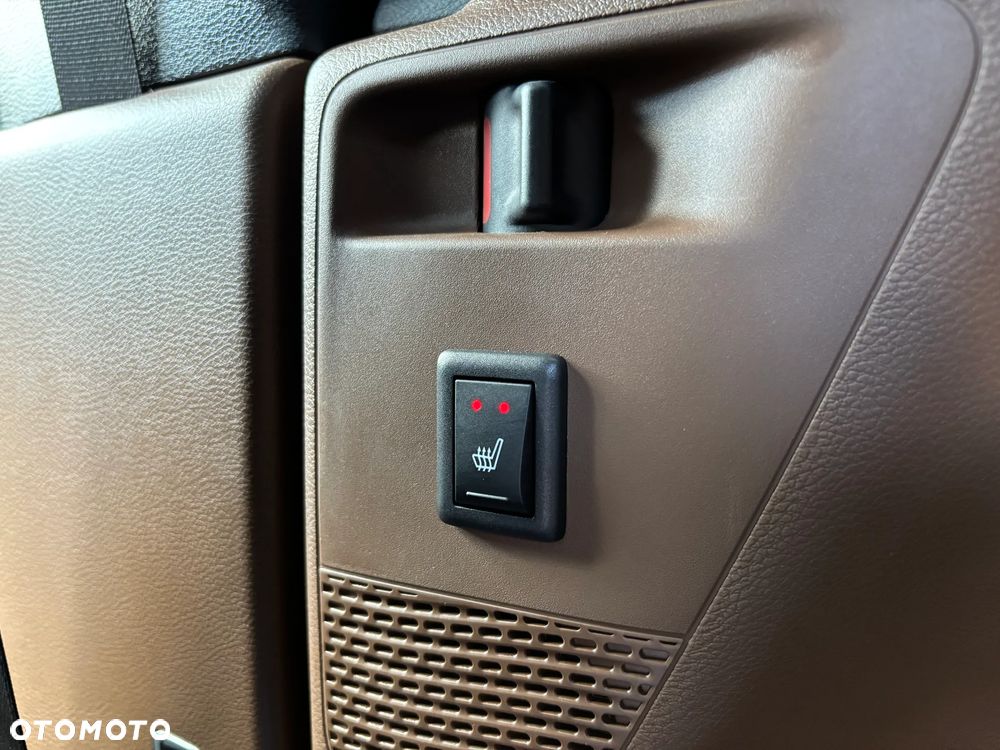 Chrysler Pacifica - 31