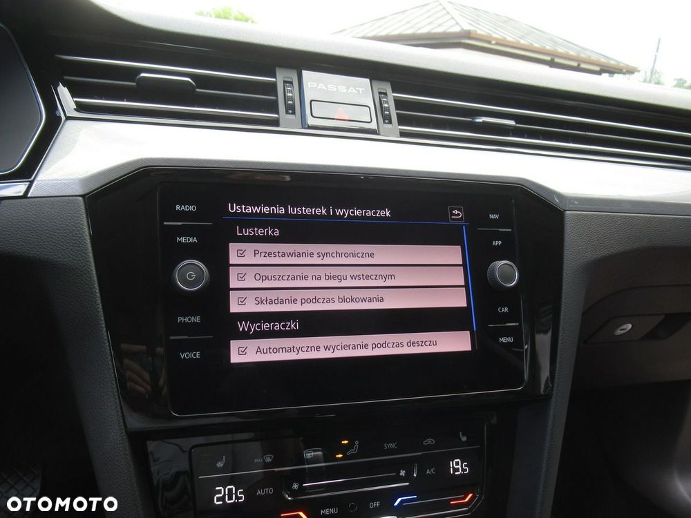 Volkswagen Passat 2.0 TSI Business DSG - 26