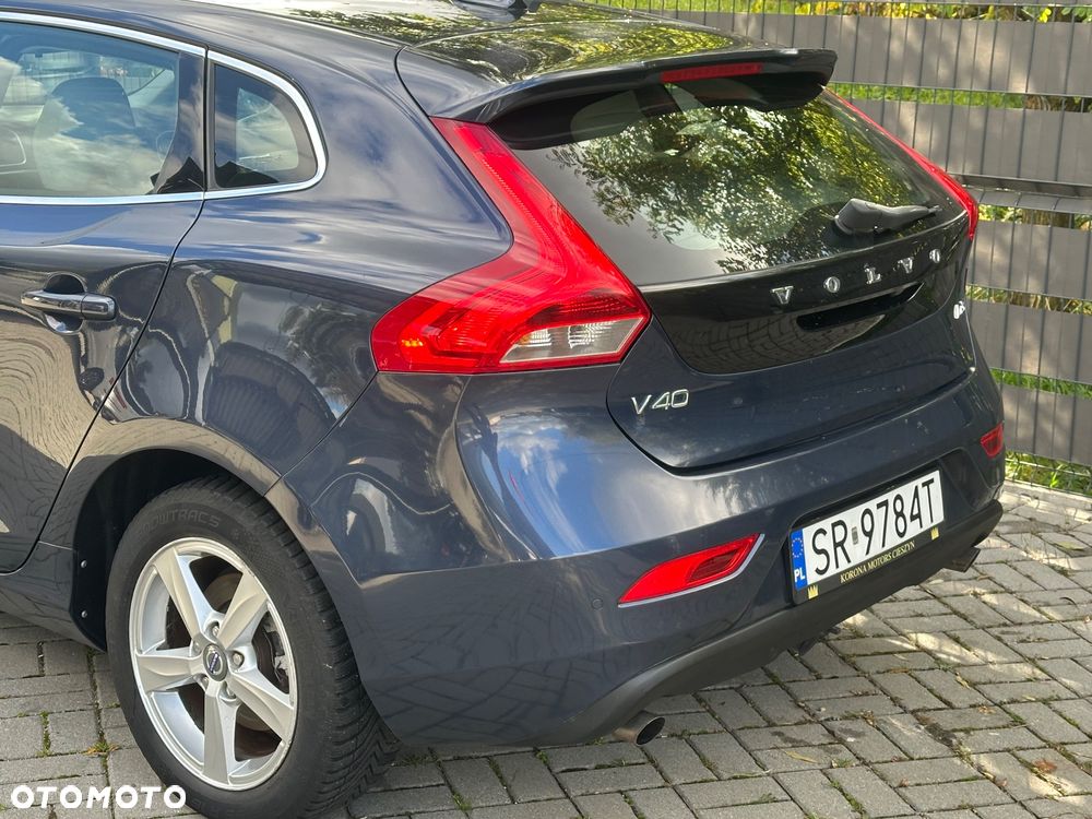 Volvo V40 D3 Momentum - 9
