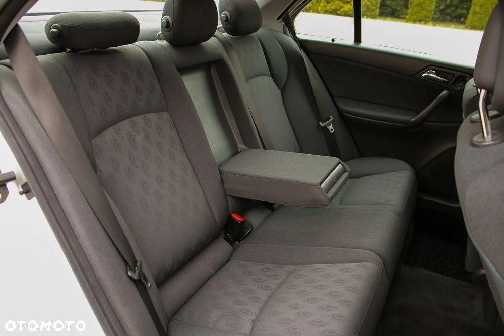 Mercedes-Benz Klasa C 180 Kompressor Automatik Classic - 24