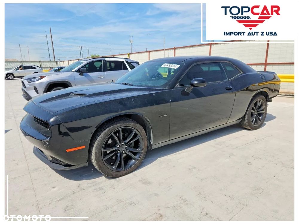 Dodge Challenger - 1