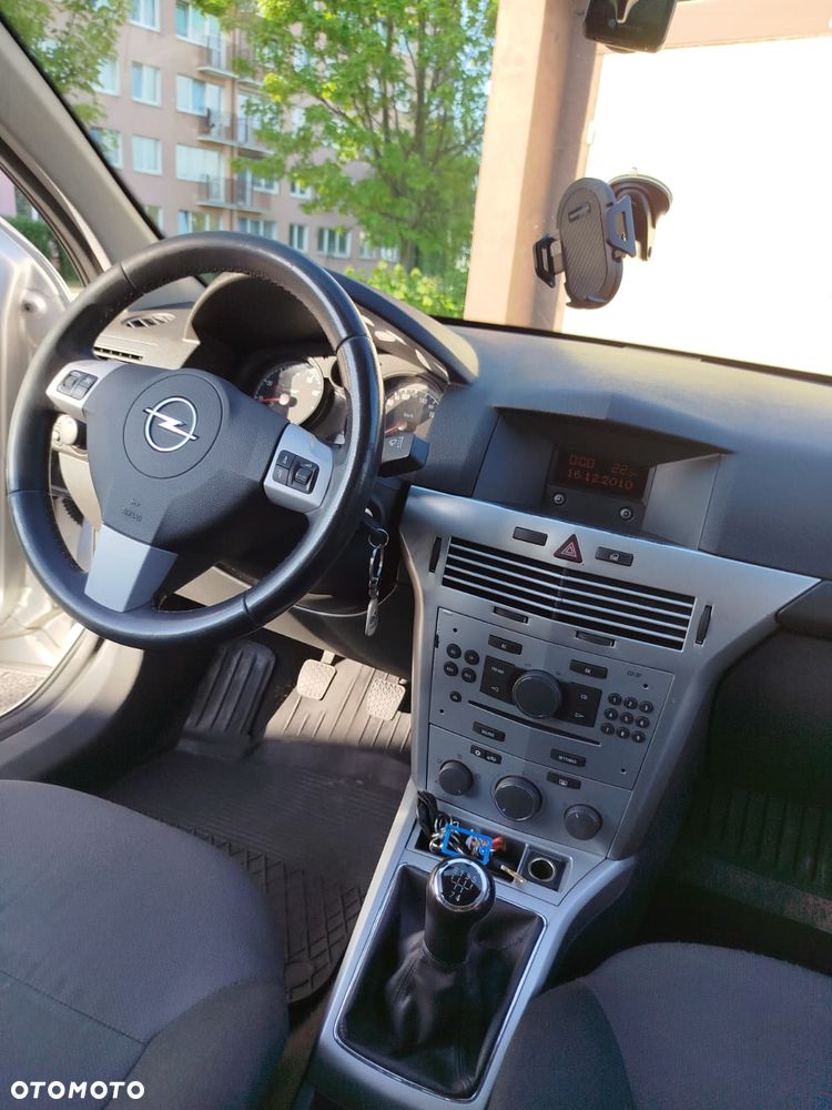 Opel Astra 1.6 Enjoy - 9