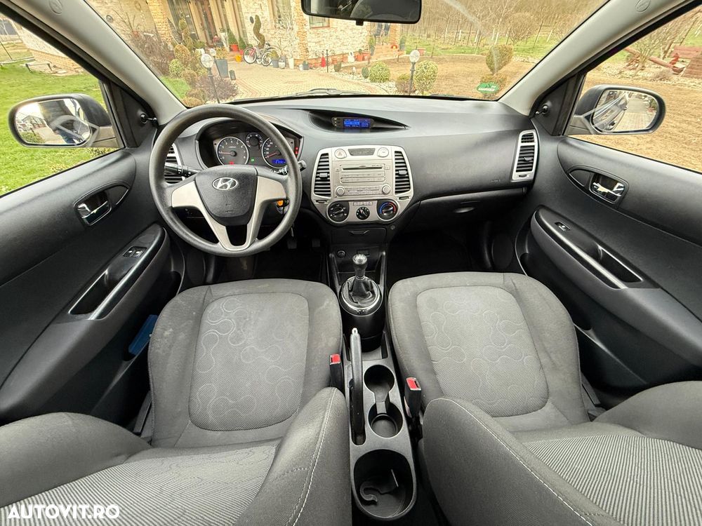 Hyundai i20 1.2 Economy - 11