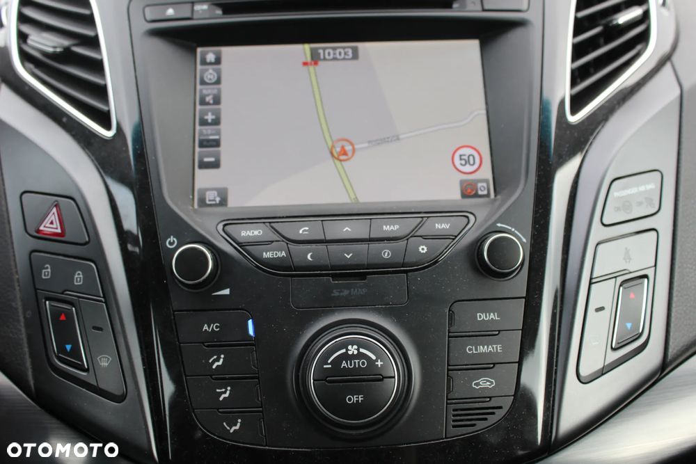 Hyundai i40 Kombi blue 1.7 CRDi DCT Premium - 25