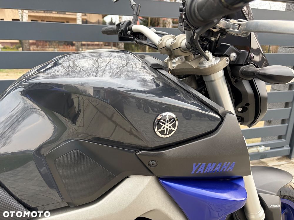 Yamaha MT - 16