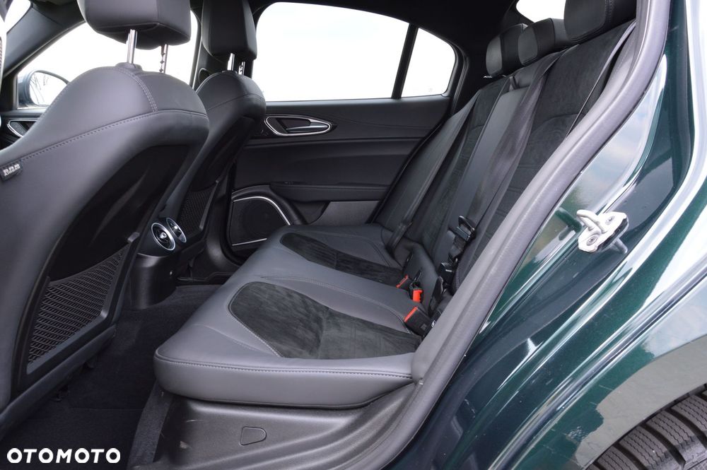 Alfa Romeo Giulia 2.0 Turbo Veloce TI Q4 - 13