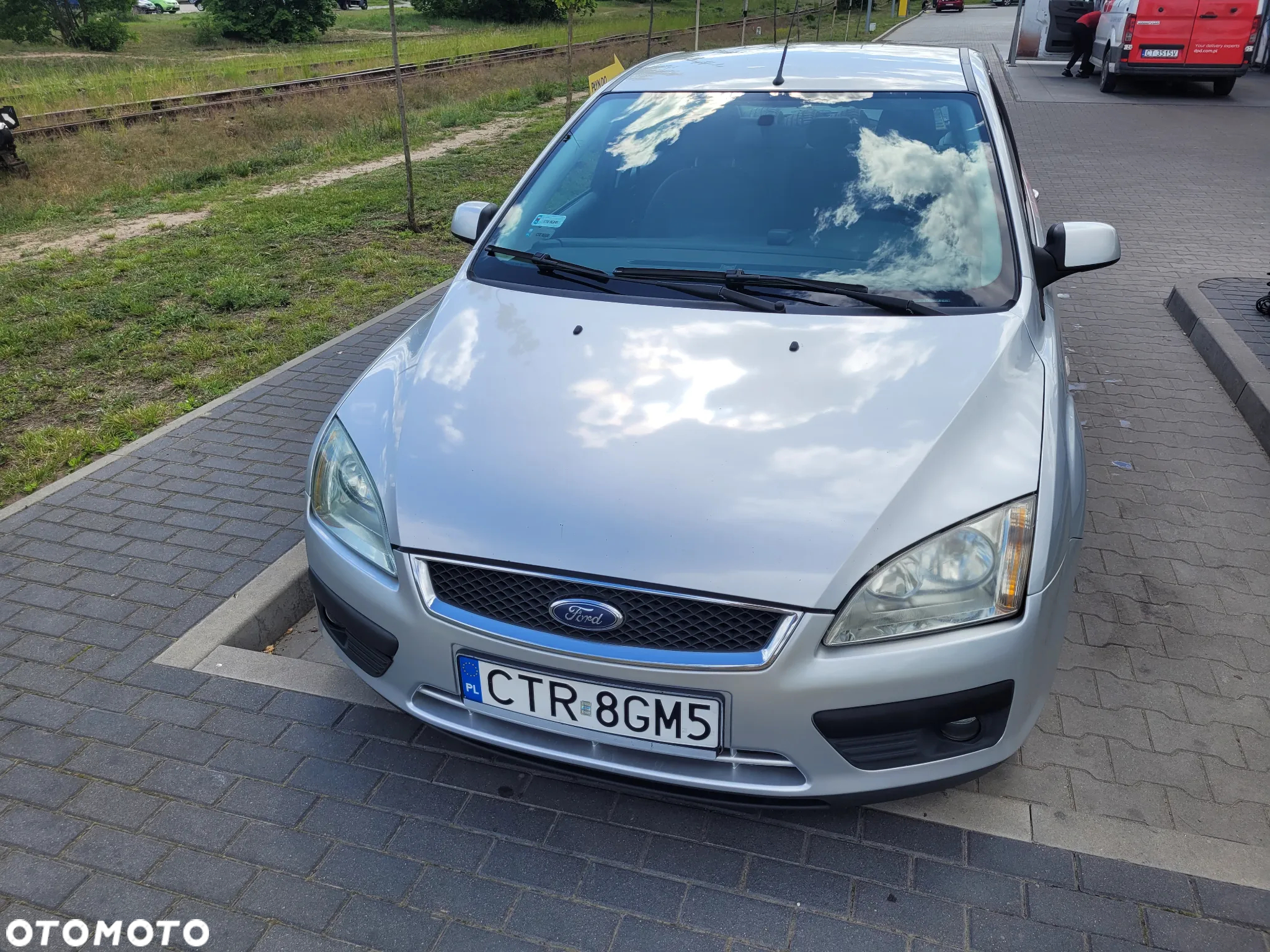 Ford Focus 1.6 16V Ambiente - 2