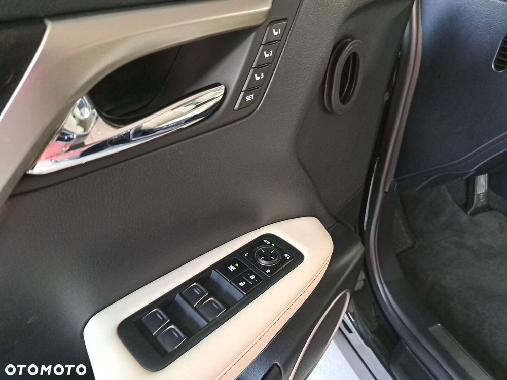 Lexus RX 450h F-Impression - 37
