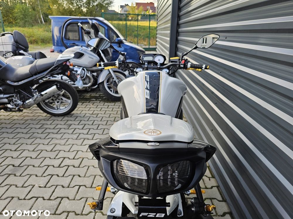 Yamaha FZ8 - 17