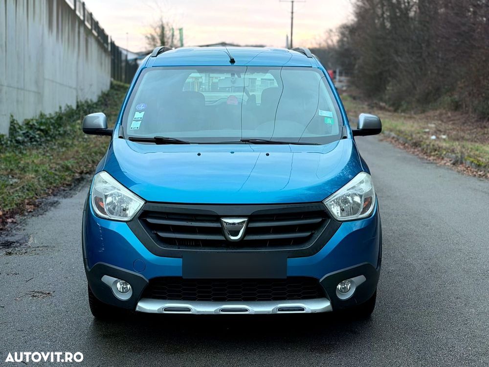 Dacia Lodgy TCe 115 Stepway - 1