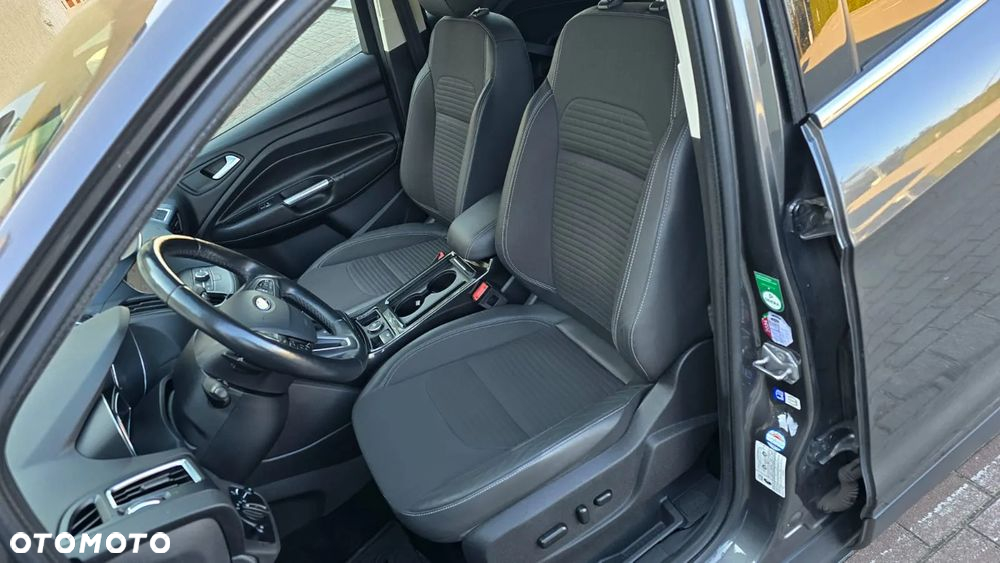 Ford Kuga - 18