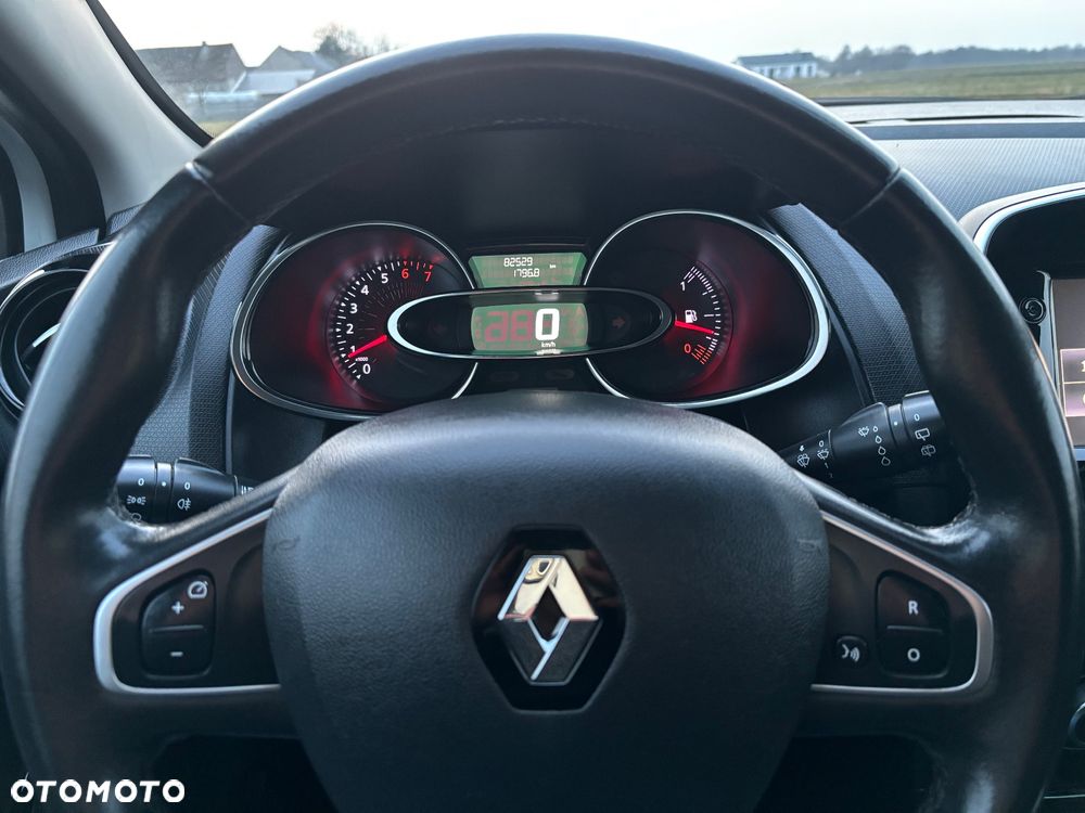 Renault Clio 1.2 16V 75 Collection - 5
