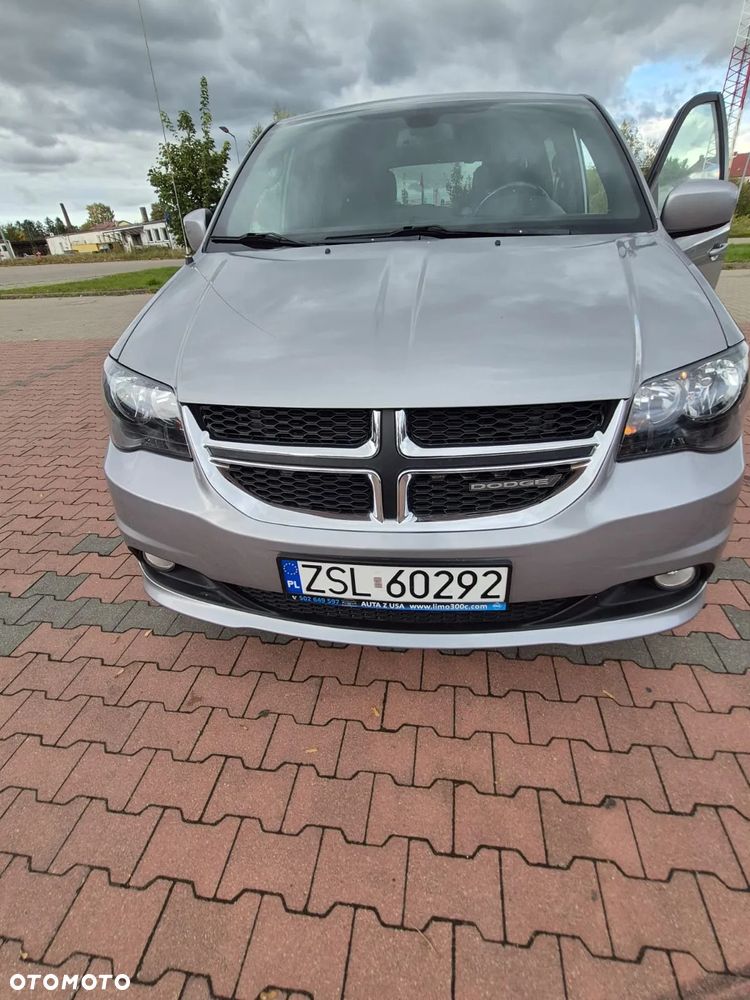 Dodge Grand Caravan 3.6 R/T - 29